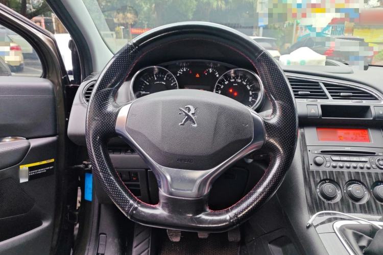 Used Peugeot 3008 2015 2.0L Manual Classic Edition Steering Wheel