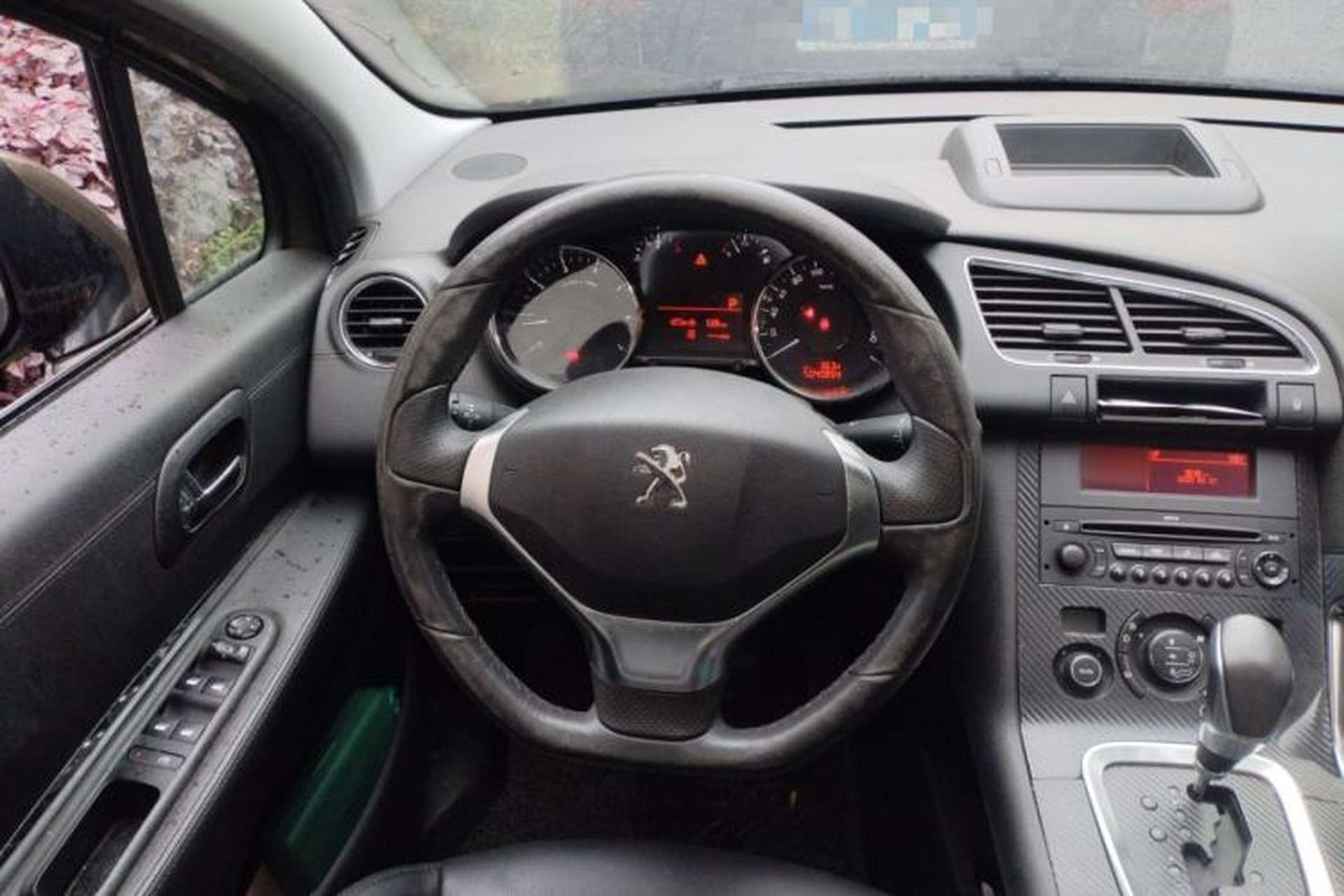 Used Peugeot 3008 2015 2.0L Automatic Trend Edition Steering Wheel
