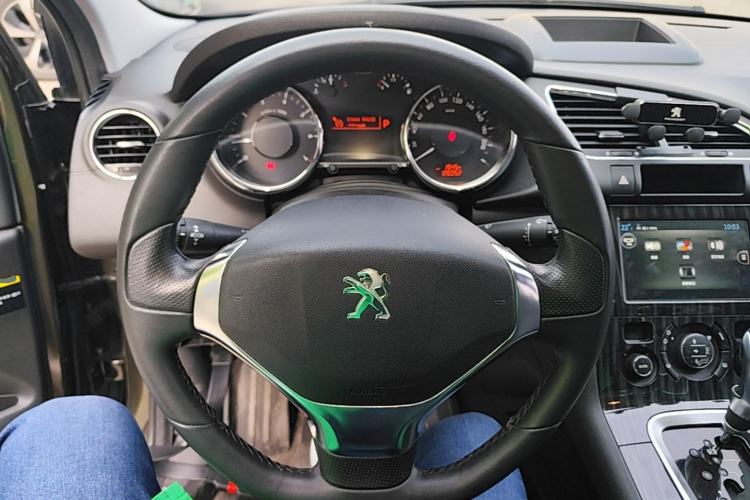 Used Peugeot 3008 2015 2.0L Automatic Trend Edition Steering Wheel