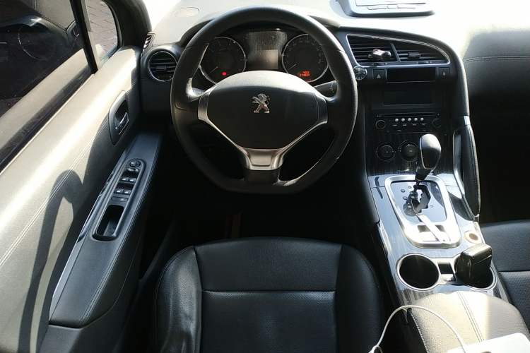 Used Peugeot 3008 2015 2.0L Automatic Classic Edition Steering Wheel