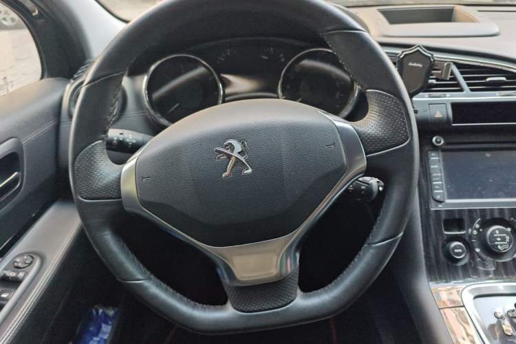 Used Peugeot 3008 2015 2.0L Automatic Trend Edition Steering Wheel