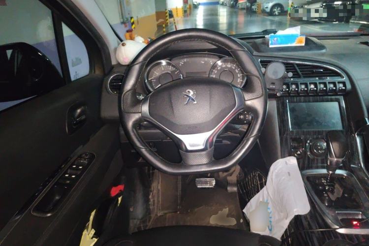 Used Peugeot 3008 2015 1.6THP Automatic Prestige Edition Steering Wheel