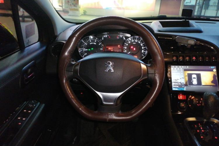 Used Peugeot 3008 2015 1.6THP Automatic Prestige Edition Steering Wheel