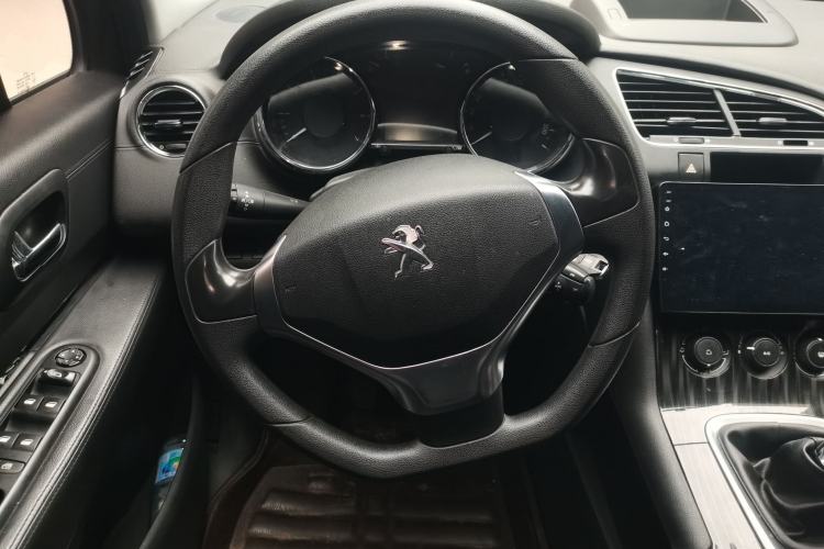 Used Peugeot 3008 2015 2.0L Manual Classic Edition Steering Wheel