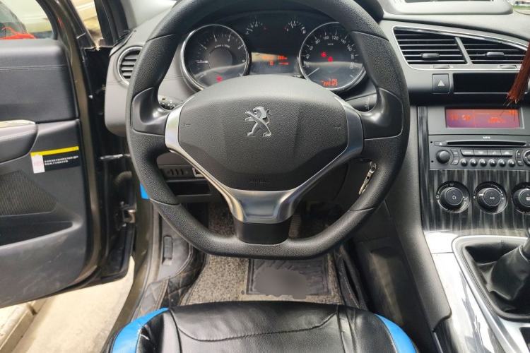 Used Peugeot 3008 2015 2.0L Manual Classic Edition Steering Wheel