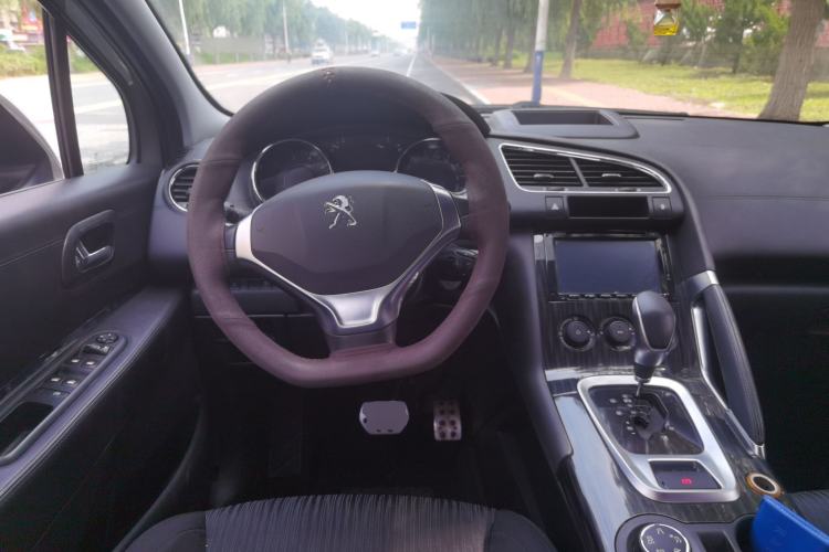 Used Peugeot 3008 2015 1.6THP Roland Garros Edition Steering Wheel