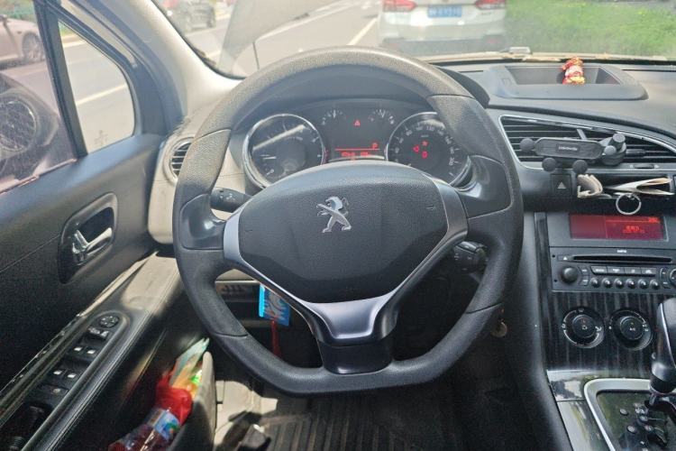 Used Peugeot 3008 2015 1.6THP Automatic Classic Edition Steering Wheel
