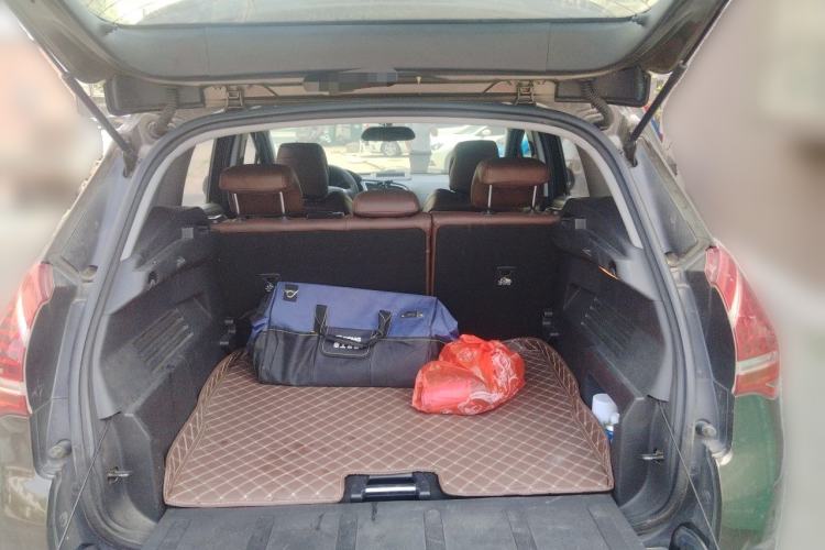 Used Peugeot 3008 2015 2.0L Automatic Classic Edition Trunk