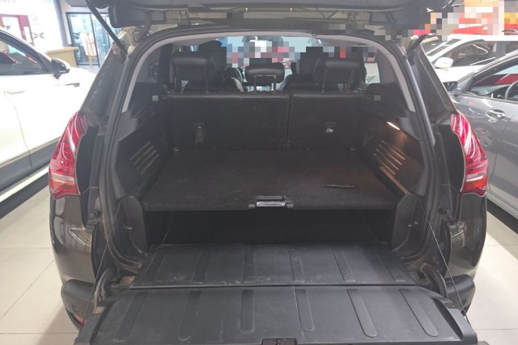 Used Peugeot 3008 2015 2.0L Automatic Trend Edition Trunk