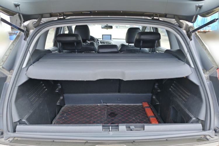 Used Peugeot 3008 2015 2.0L Automatic Classic Edition Trunk