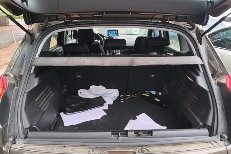 Used Peugeot 3008 2015 1.6THP Automatic Classic Edition Trunk
