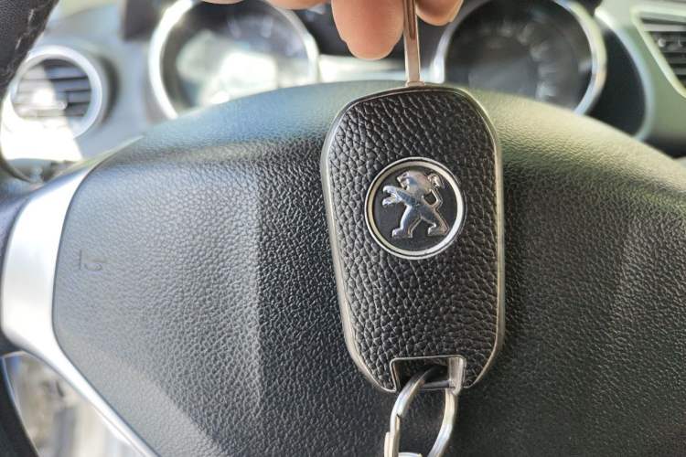 Used Peugeot 3008 2015 1.6THP Automatic Trend Edition Vehicle Key