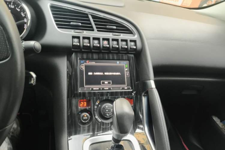 Used Peugeot 3008 2015 1.6THP Automatic Prestige Edition Audio And AC Panel