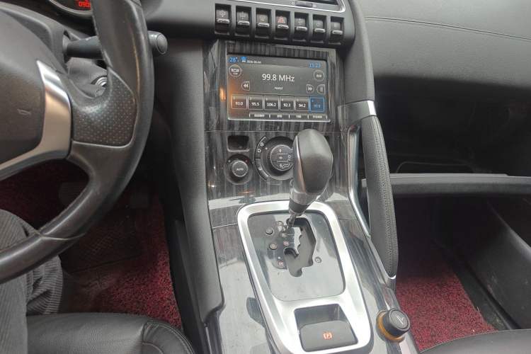 Used Peugeot 3008 2015 1.6THP Automatic Prestige Edition Audio And AC Panel