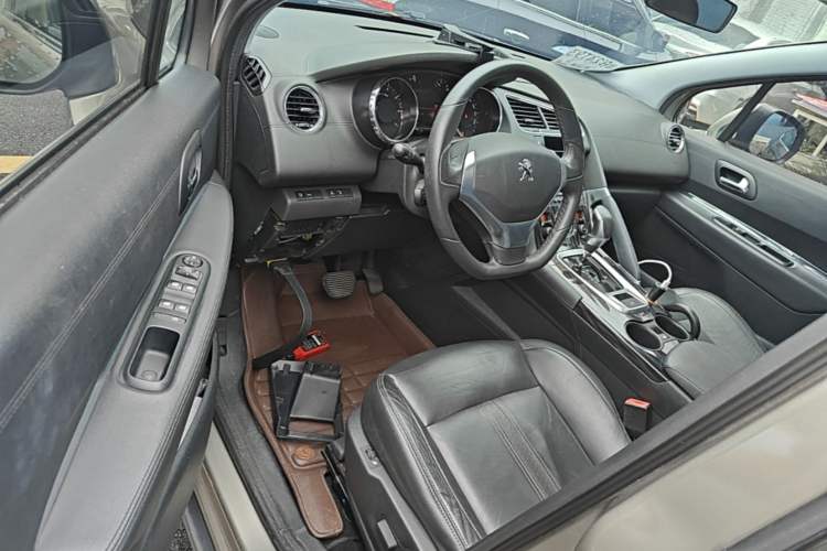 Used Peugeot 3008 2015 2.0L Automatic Trend Edition Driver Seat