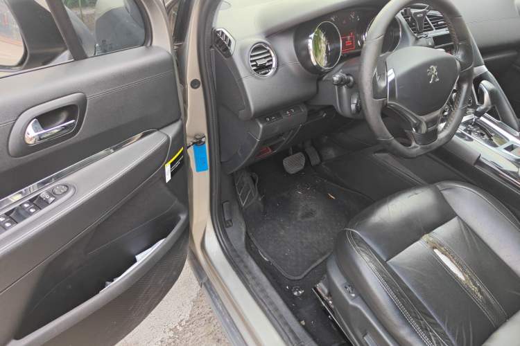 Used Peugeot 3008 2015 2.0L Automatic Trend Edition Driver Seat