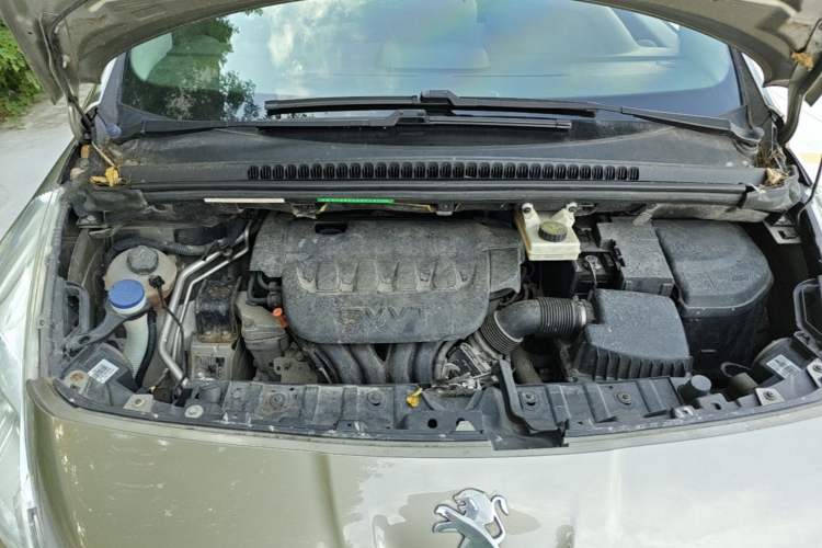 Used Peugeot 3008 2015 2.0L Manual Classic Edition Engine Bay