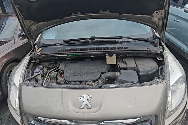 Used Peugeot 3008 2015 2.0L Automatic Trend Edition Engine Bay