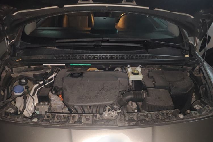 Used Peugeot 3008 2015 2.0L Automatic Trend Edition Engine Bay
