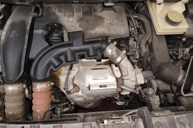 Used Peugeot 3008 2015 1.6THP Automatic Prestige Edition Engine Bay