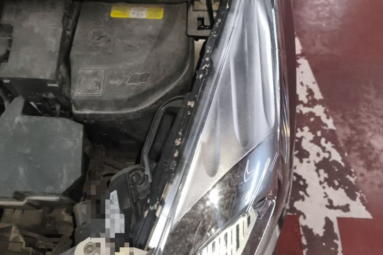 Used Peugeot 3008 2015 1.6THP Automatic Prestige Edition Engine Bay Left