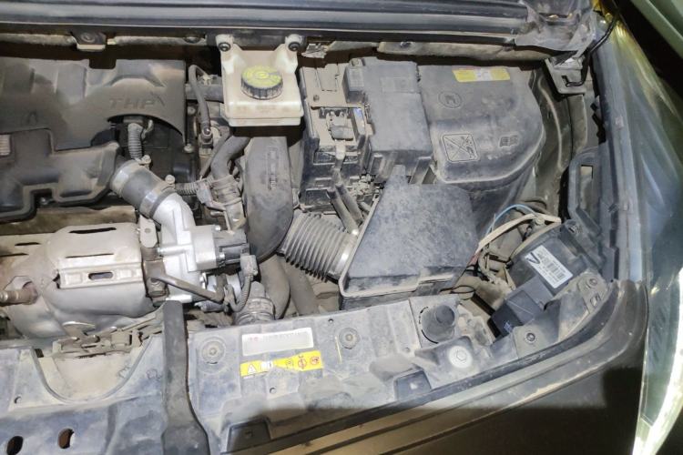 Used Peugeot 3008 2015 1.6THP Automatic Trend Edition Engine Bay Left