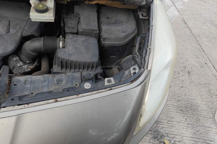 Used Peugeot 3008 2015 2.0L Automatic Trend Edition Engine Bay Left