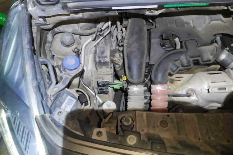Used Peugeot 3008 2015 1.6THP Automatic Trend Edition Engine Bay Right