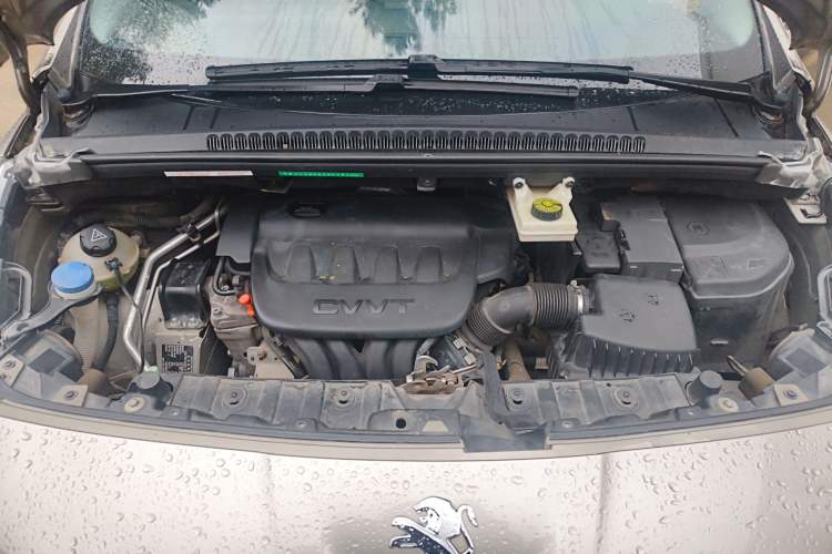 Used Peugeot 3008 2015 2.0L Automatic Trend Edition Engine Bay