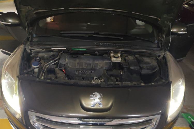 Used Peugeot 3008 2015 2.0L Automatic Classic Edition Engine Bay