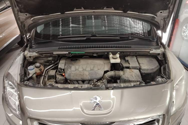 Used Peugeot 3008 2015 2.0L Automatic Classic Edition Engine Bay
