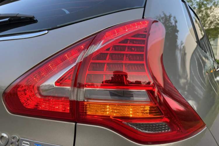 Used Peugeot 3008 2015 1.6THP Automatic Classic Edition Exterior 6