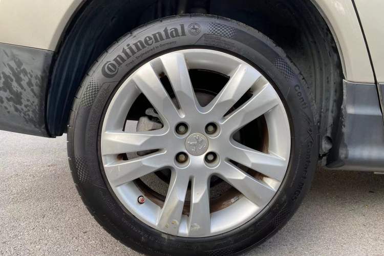 Used Peugeot 3008 2015 1.6THP Automatic Classic Edition Exterior 8