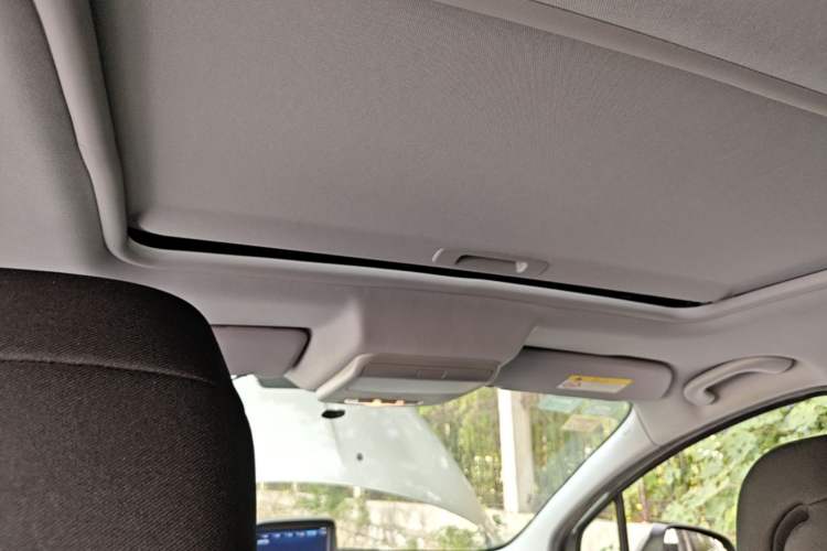 Used Peugeot 3008 2015 2.0L Manual Classic Edition Headliner