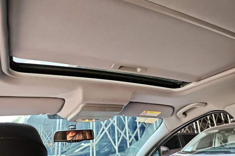 Used Peugeot 3008 2015 1.6THP Automatic Classic Edition Headliner