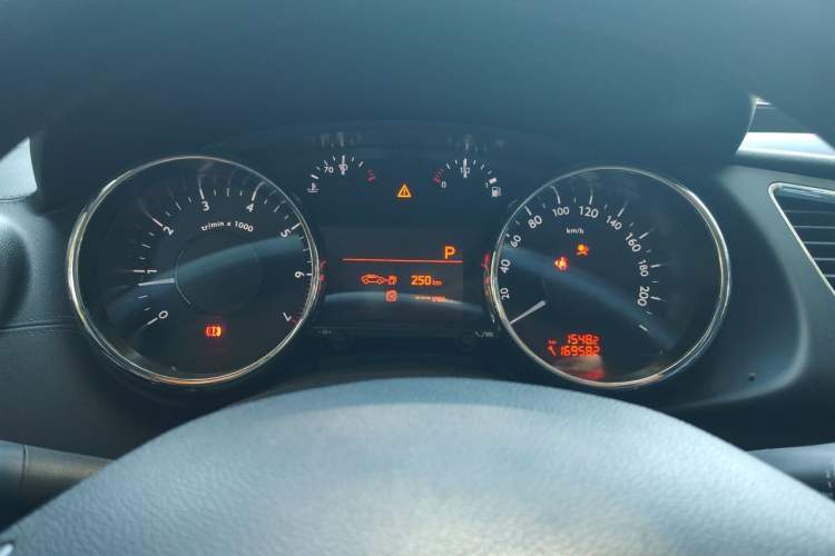 Used Peugeot 3008 2015 2.0L Automatic Classic Edition Instrument Cluster