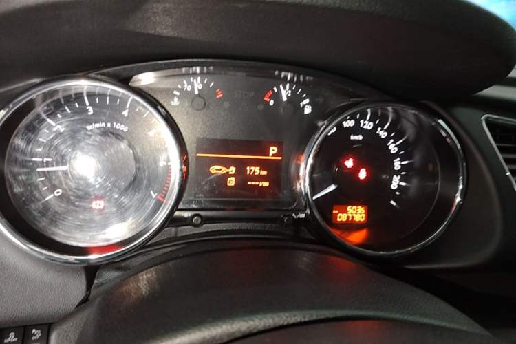 Used Peugeot 3008 2015 2.0L Automatic Classic Edition Instrument Cluster