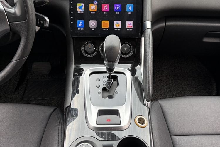 Used Peugeot 3008 2015 1.6THP Automatic Classic Edition Interior 6