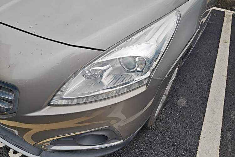 Used Peugeot 3008 2015 2.0L Automatic Trend Edition Left Front Headlight