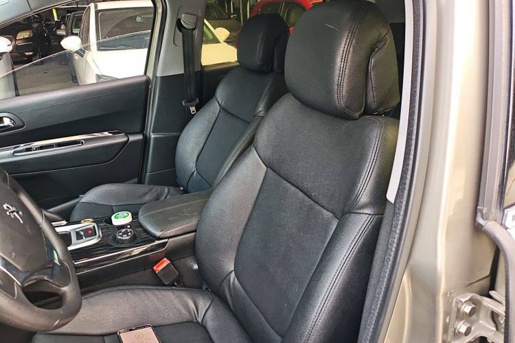 Used Peugeot 3008 2015 1.6THP Automatic Classic Edition Left Front Seat