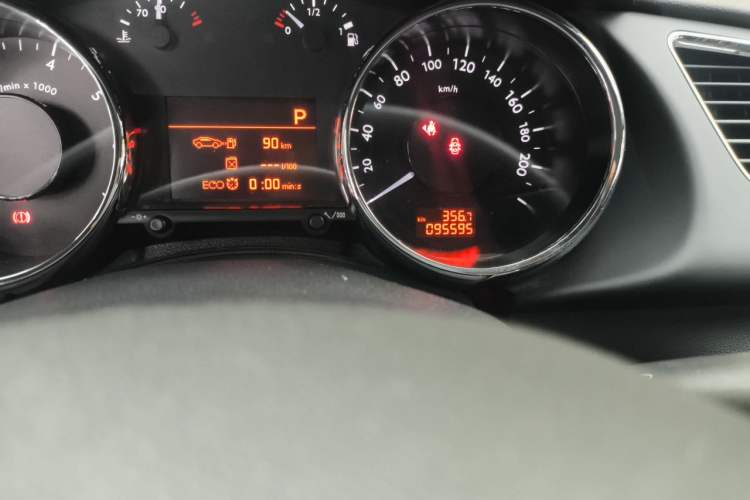 Used Peugeot 3008 2015 1.6THP Automatic Prestige Edition Odometer Close Up