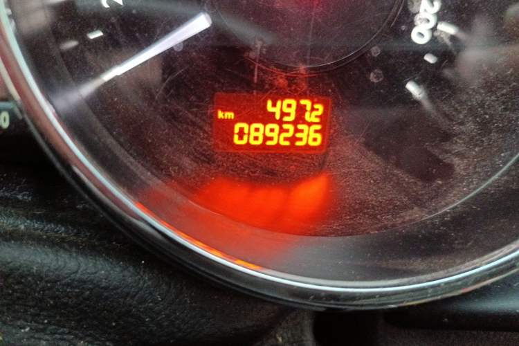 Used Peugeot 3008 2015 1.6THP Automatic Prestige Edition Odometer Close Up