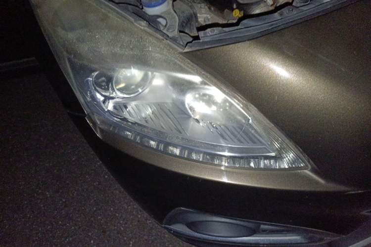 Used Peugeot 3008 2015 1.6THP Automatic Prestige Edition Right Front Headlight