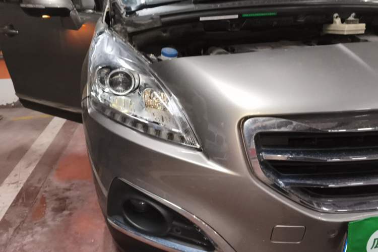 Used Peugeot 3008 2015 1.6THP Automatic Prestige Edition Right Front Headlight