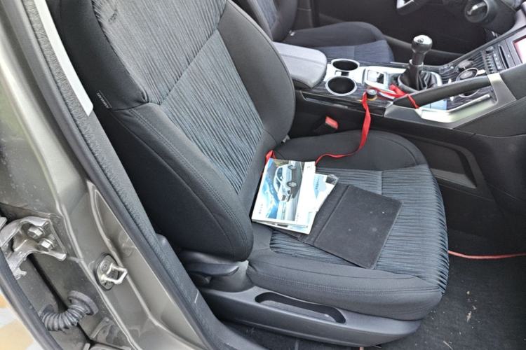 Used Peugeot 3008 2015 2.0L Manual Classic Edition Right Front Seat
