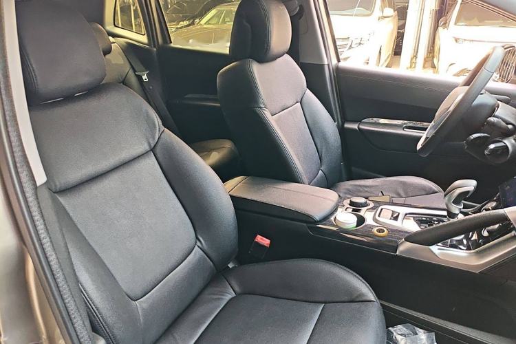 Used Peugeot 3008 2015 1.6THP Automatic Classic Edition Right Front Seat