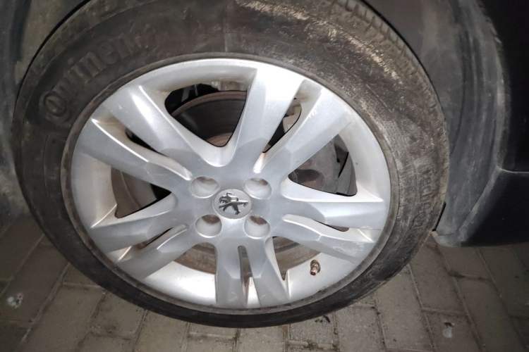 Used Peugeot 3008 2015 2.0L Manual Classic Edition Right Front Wheel Hub