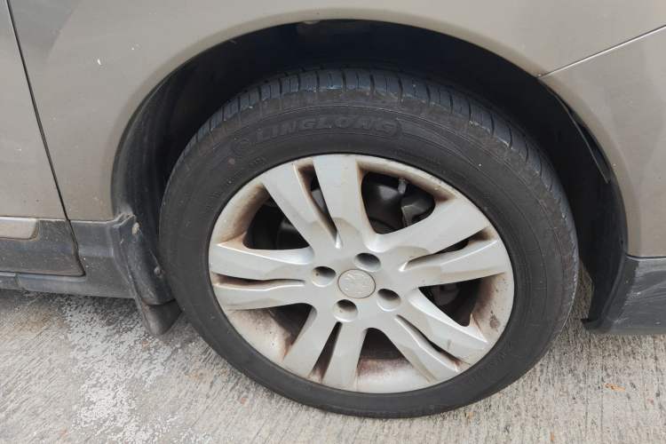 Used Peugeot 3008 2015 2.0L Automatic Trend Edition Right Front Wheel Hub