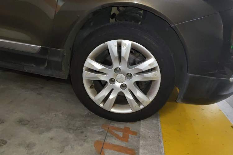 Used Peugeot 3008 2015 2.0L Automatic Classic Edition Right Front Wheel Hub
