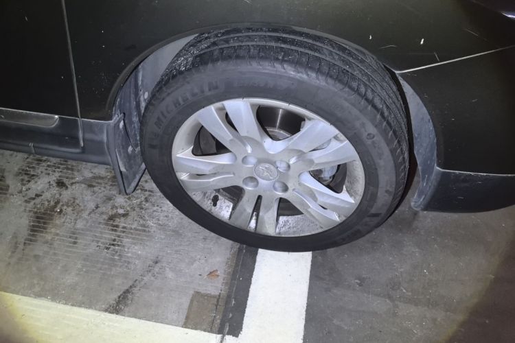 Used Peugeot 3008 2015 1.6THP Automatic Classic Edition Right Front Wheel Hub